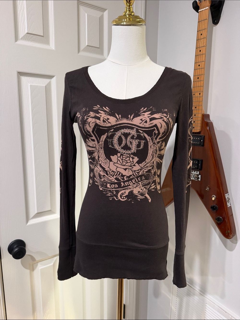 Vintage Guess Jeans Y2K Rhinestone Logo Brown Long Sleeve Top Graphic Tee XS